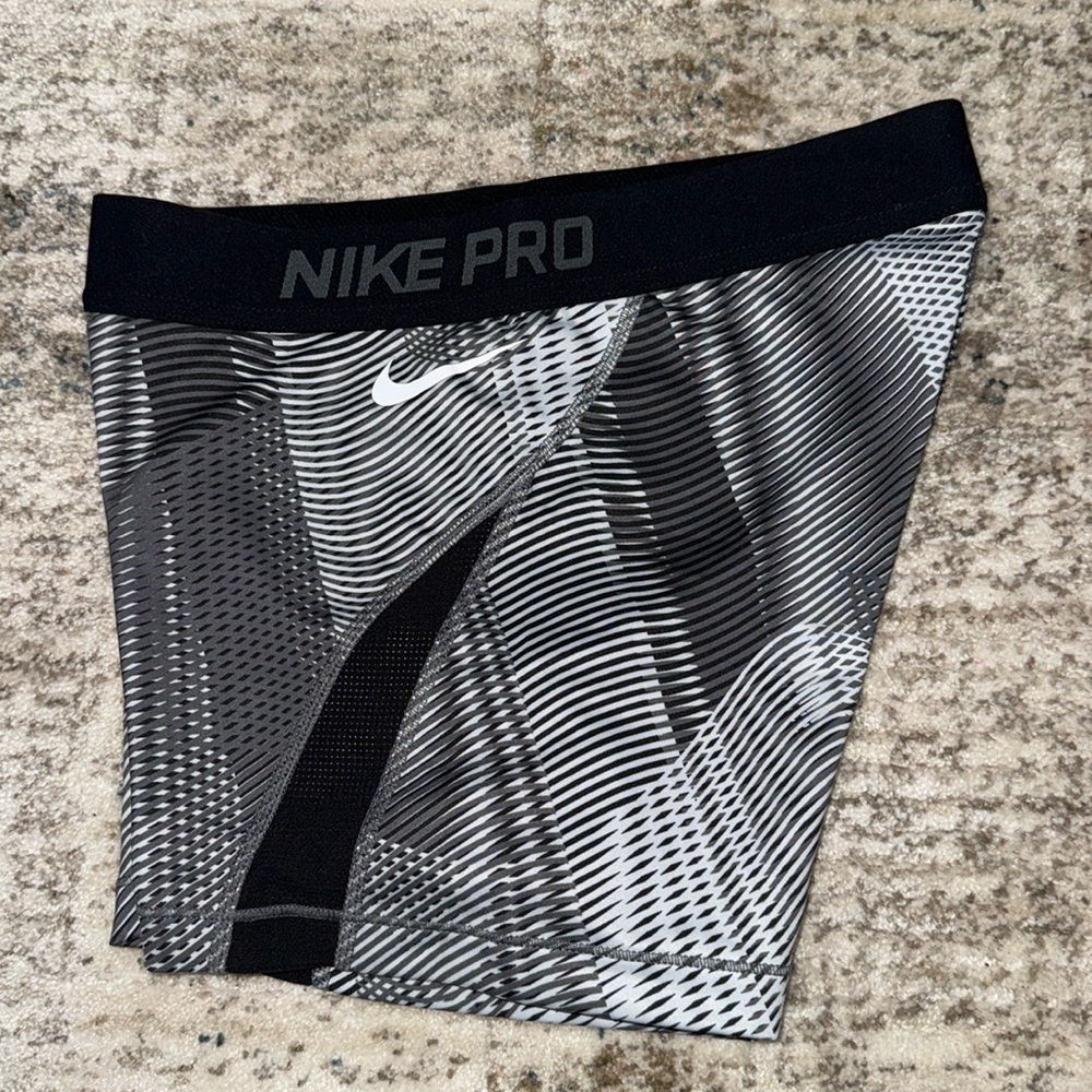 Nike Women's Pro 3" Training Shorts (s)